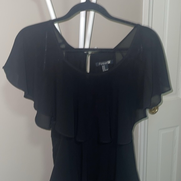 Black dress - Picture 2 of 5